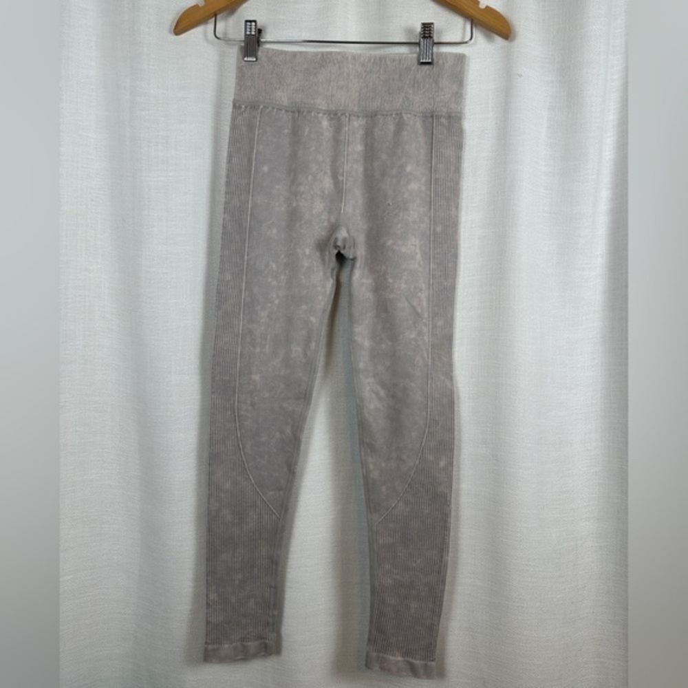 Ribbed high waisted small  Leggings Cozycore stretchy sandstone Mauve